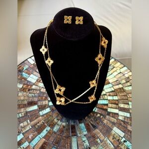 Classy Long four leaf clover gold plated necklace. Complimentary earrings.